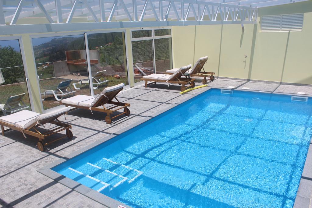 Casa Da Relva Com Piscina Aquecida Interna